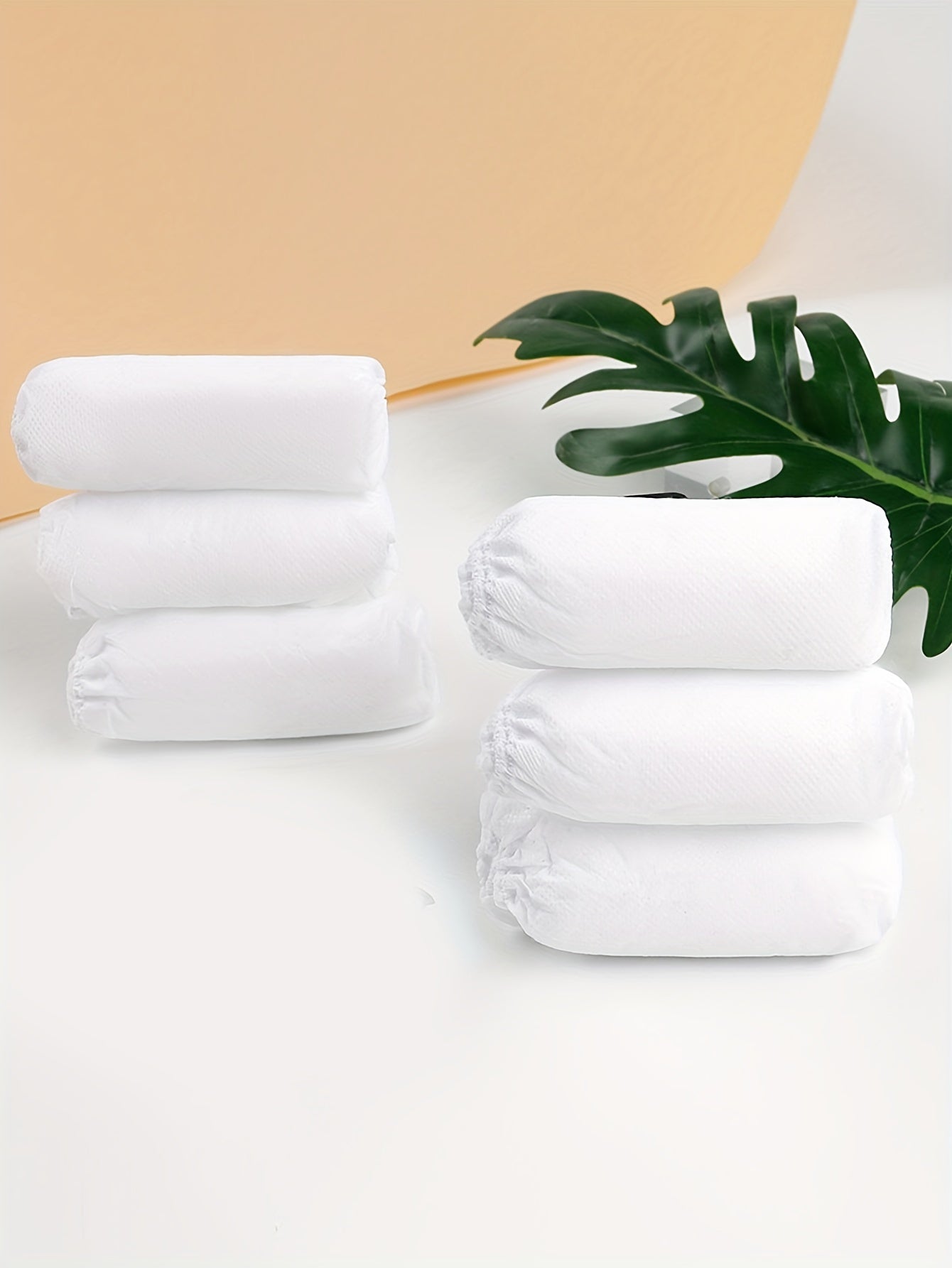 100 bragas desechables de tela no tejida, blancas, de cintura media, para viajes, lencería y ropa interior femenina.