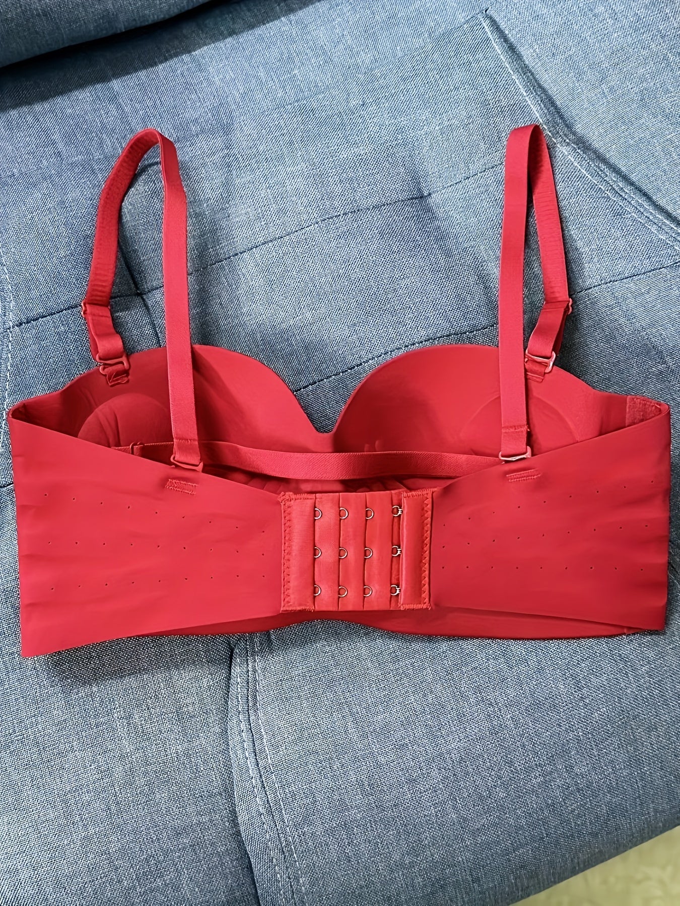 Nahtloser trägerloser Bandeau-BH – bequeme Dessous für jeden Tag
