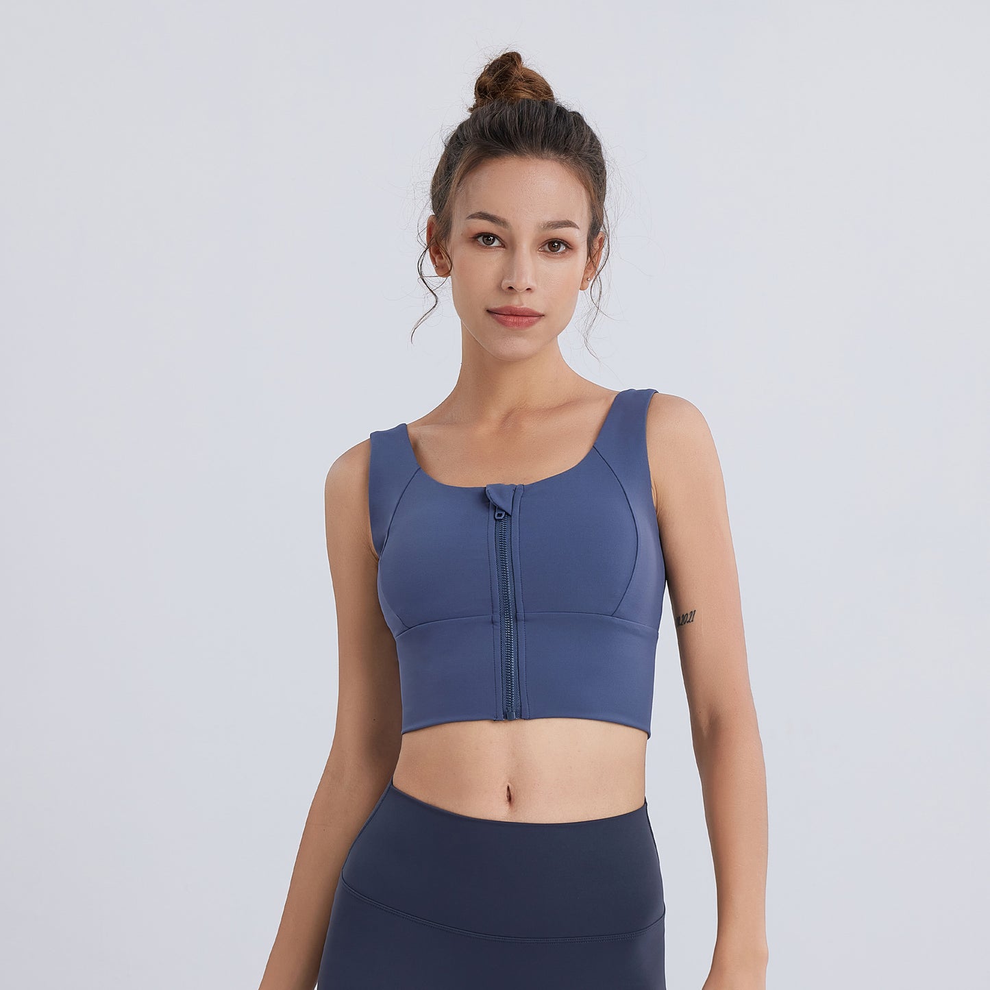Sujetador deportivo con cremallera para mujer: push-up sin aros, antichoque, copa completa y soporte