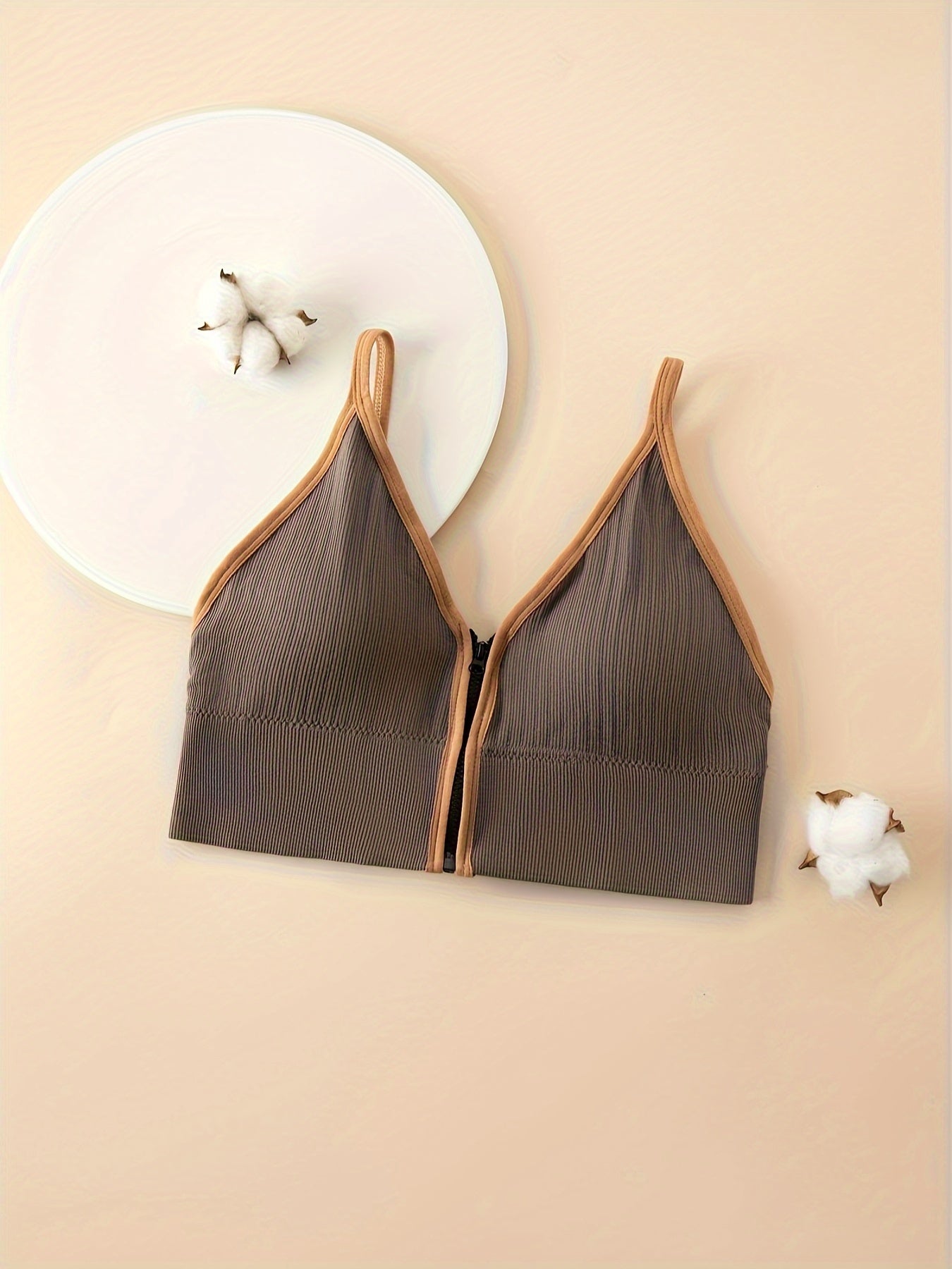 A Girl's Textured Casual Special Front Zipper Design Versatile Bra, Featuring A Stylish V-neck, Easy To Care For, Suitable For Ages 10-16.