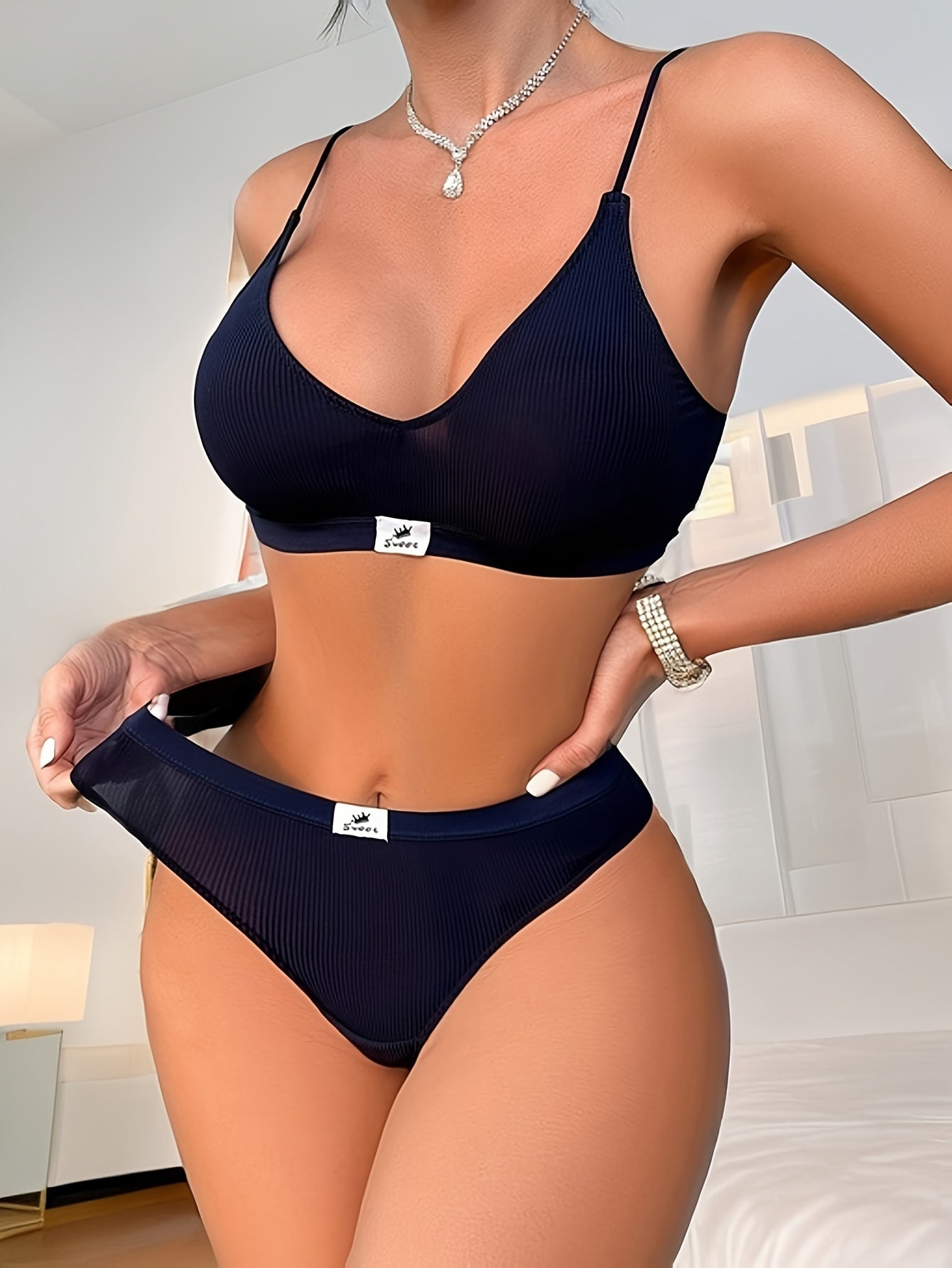 Elegantes, geripptes Dessous-Set für Damen, bequemer, lässiger amerikanischer Stil, 2-teiliges Set aus BH und Höschen, Burgunderrot, atmungsaktiver Stoff, verstellbare Träger, Stretch-Passform