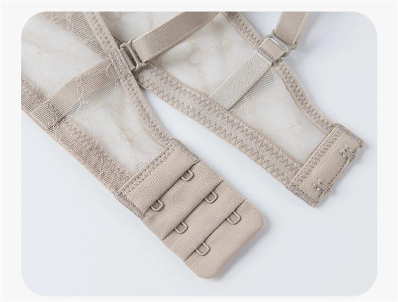 Französischer Dreieck-Cup-BH aus Maulbeerseide – Luxuriöses nahtloses Bralette für kleine Brüste, bügellos