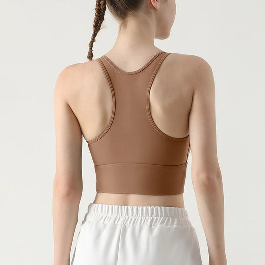 Sujetador deportivo de alto impacto para mujer con almohadilla push-up, transpirable para fitness y running.
