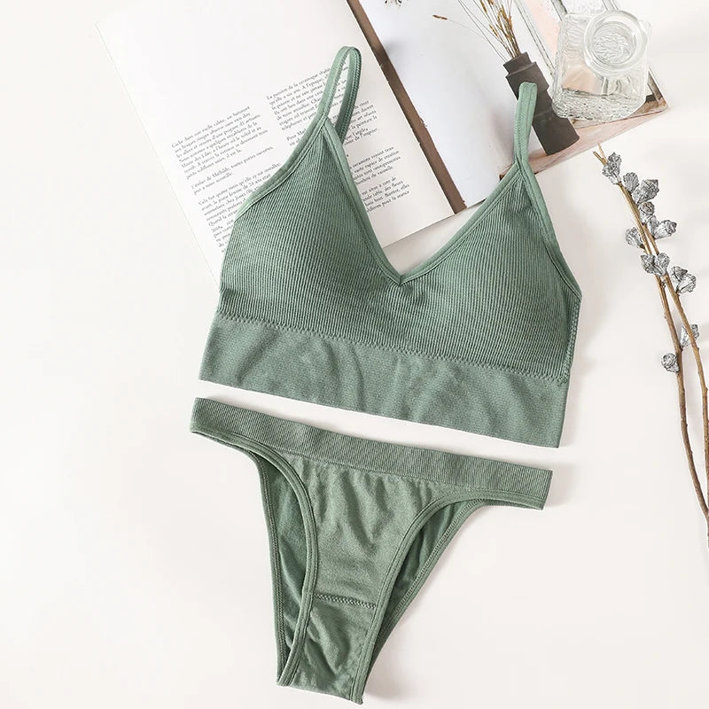 3pcs/Lot Women Bra And Panty Set Low Back Bra Female Sexy Lingerie Set Wire Free Brassieres Seamless Crop Top Seamless Underwear