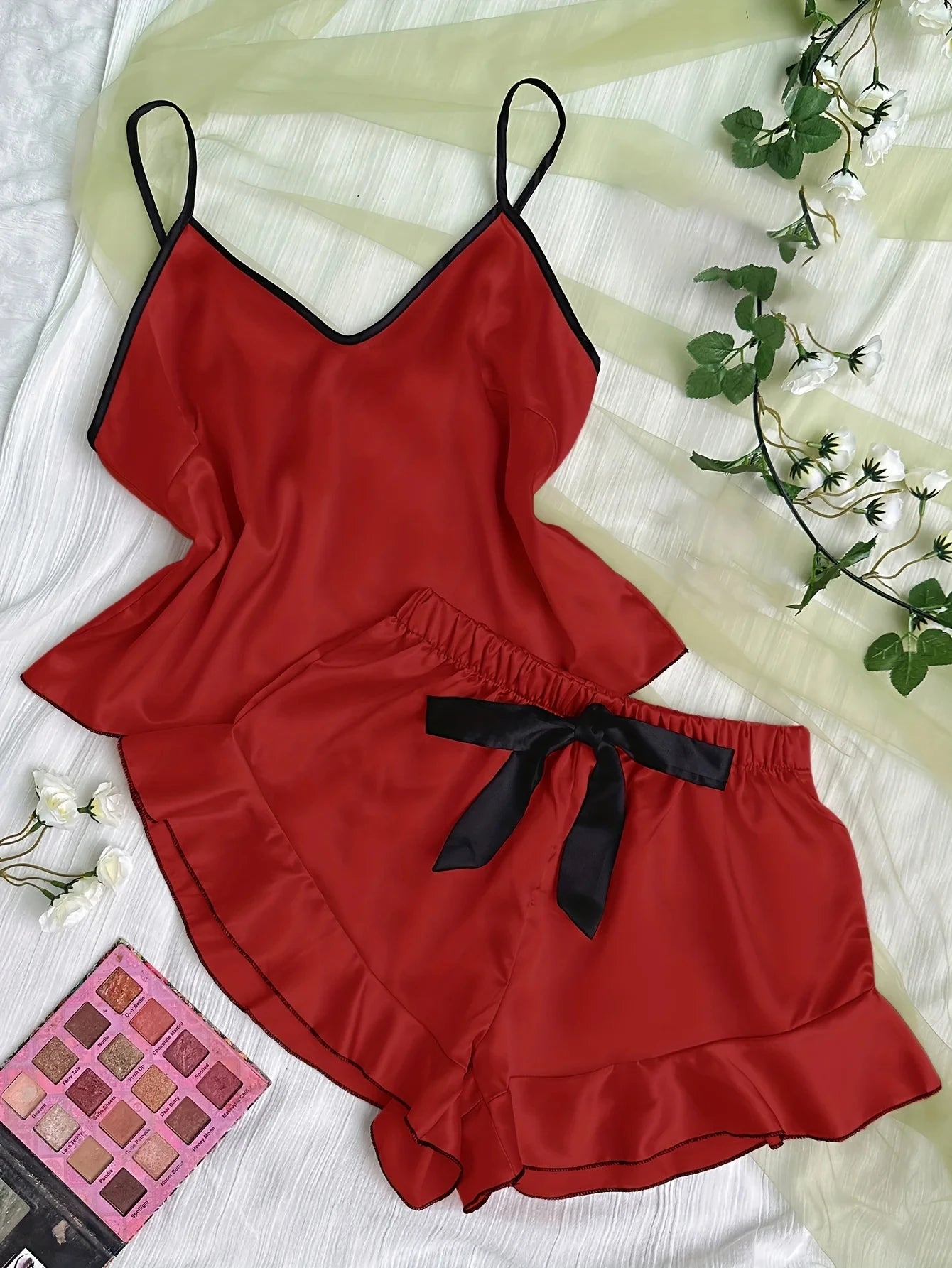 Pijama de satén para mujer: camiseta con cuello en V, volantes y shorts con lazo, sencillo y transpirable.
