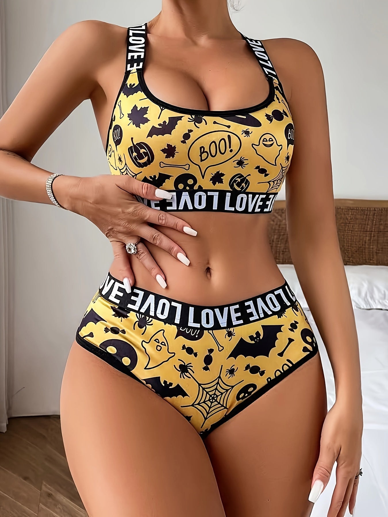 Conjunto de sujetador y braguita deportiva con estampado de calavera de Halloween para mujer: mezcla de poliéster transpirable, diseño cruzado en la espalda.
