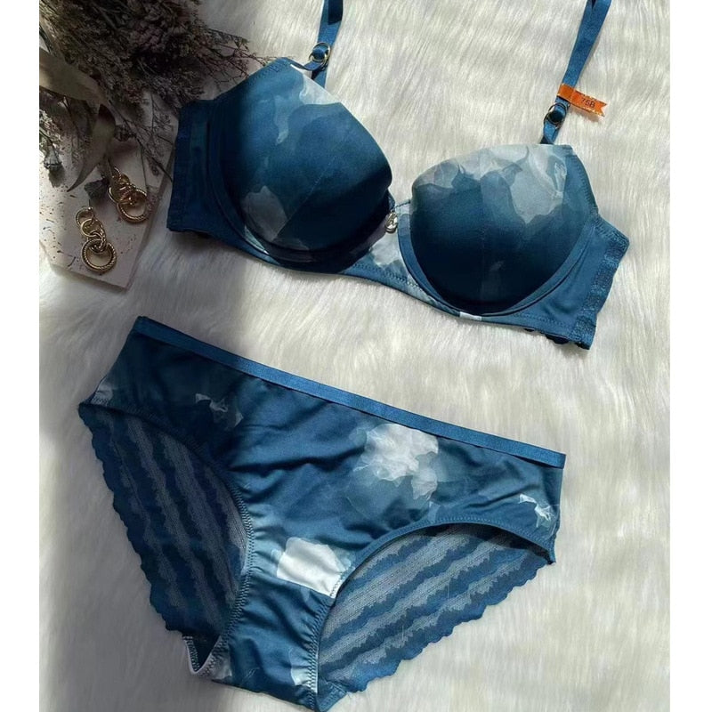 New Glossy Cup Painted Printing Push Up Bra and Panties Set - Lace Details Lingerie