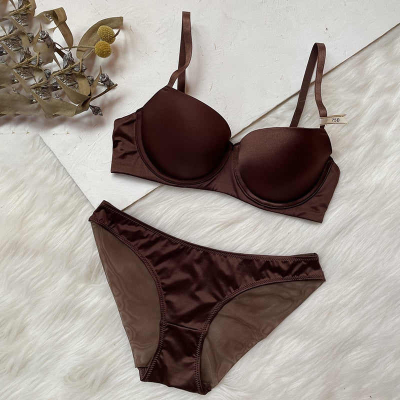 Fashion Lingerie Set for Women - Seamless Bra, Low Waist Panties, Push Up Underwire