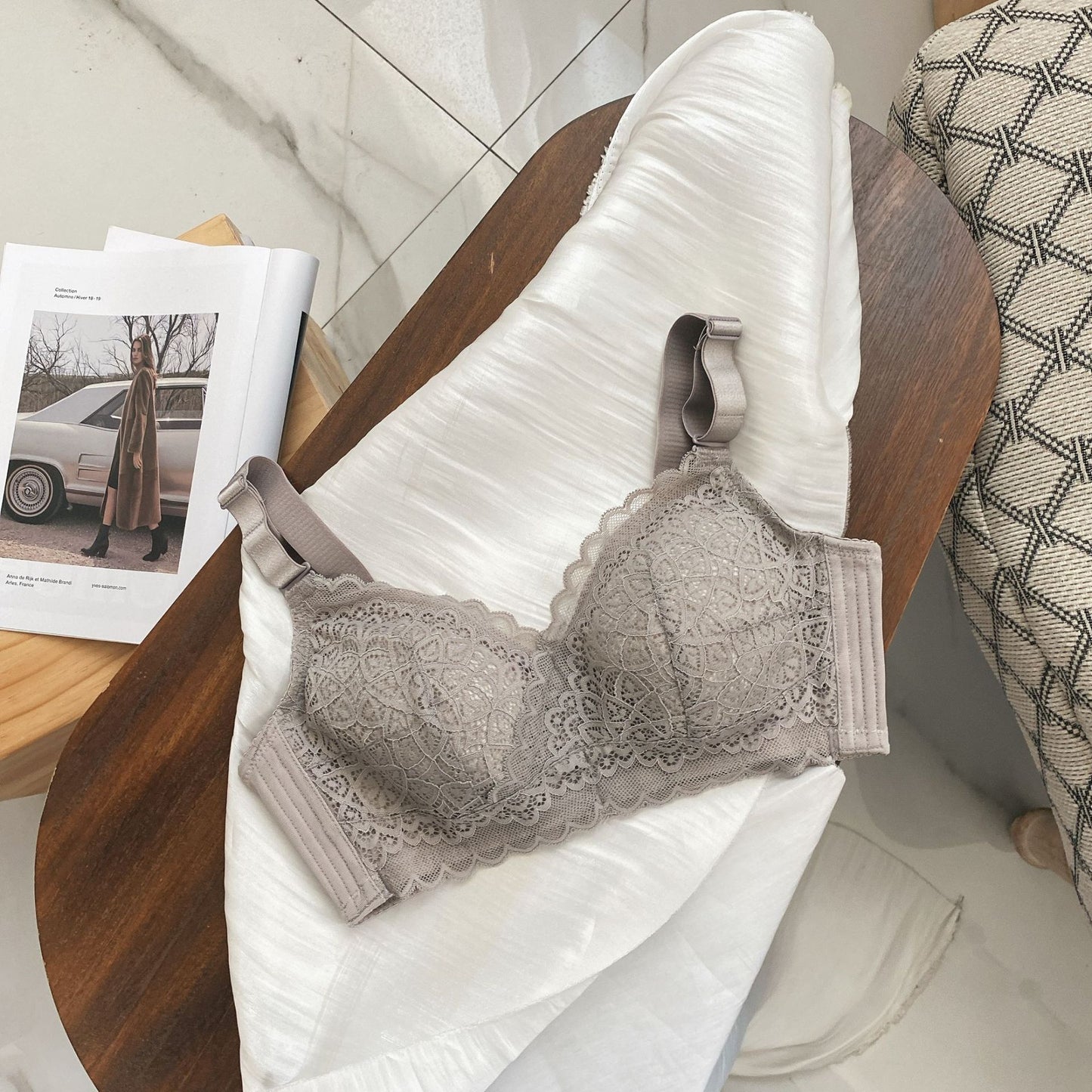 Sexy no steel ring lace large size underwear comfortable breathable thin bra gathering