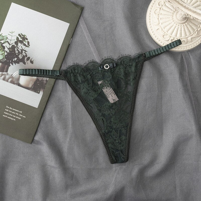 European and American Lace T Pants with Hollow out Sexy Women's Transparent Low Rise Thong Panties for Young Girls Underwear